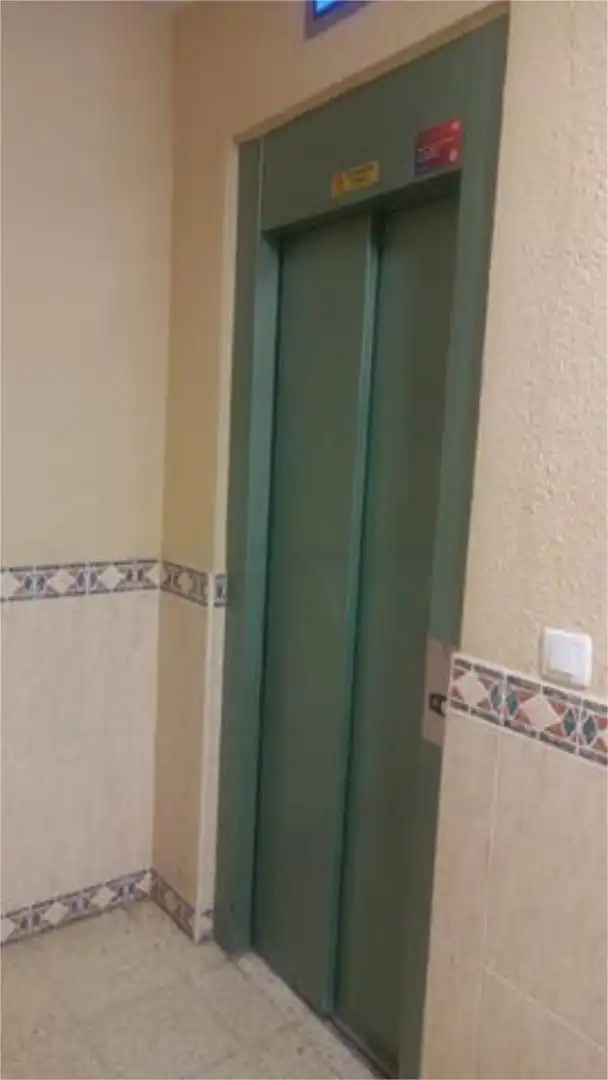 Bany de Pis de lloguer en Talavera de la Reina amb Terrassa