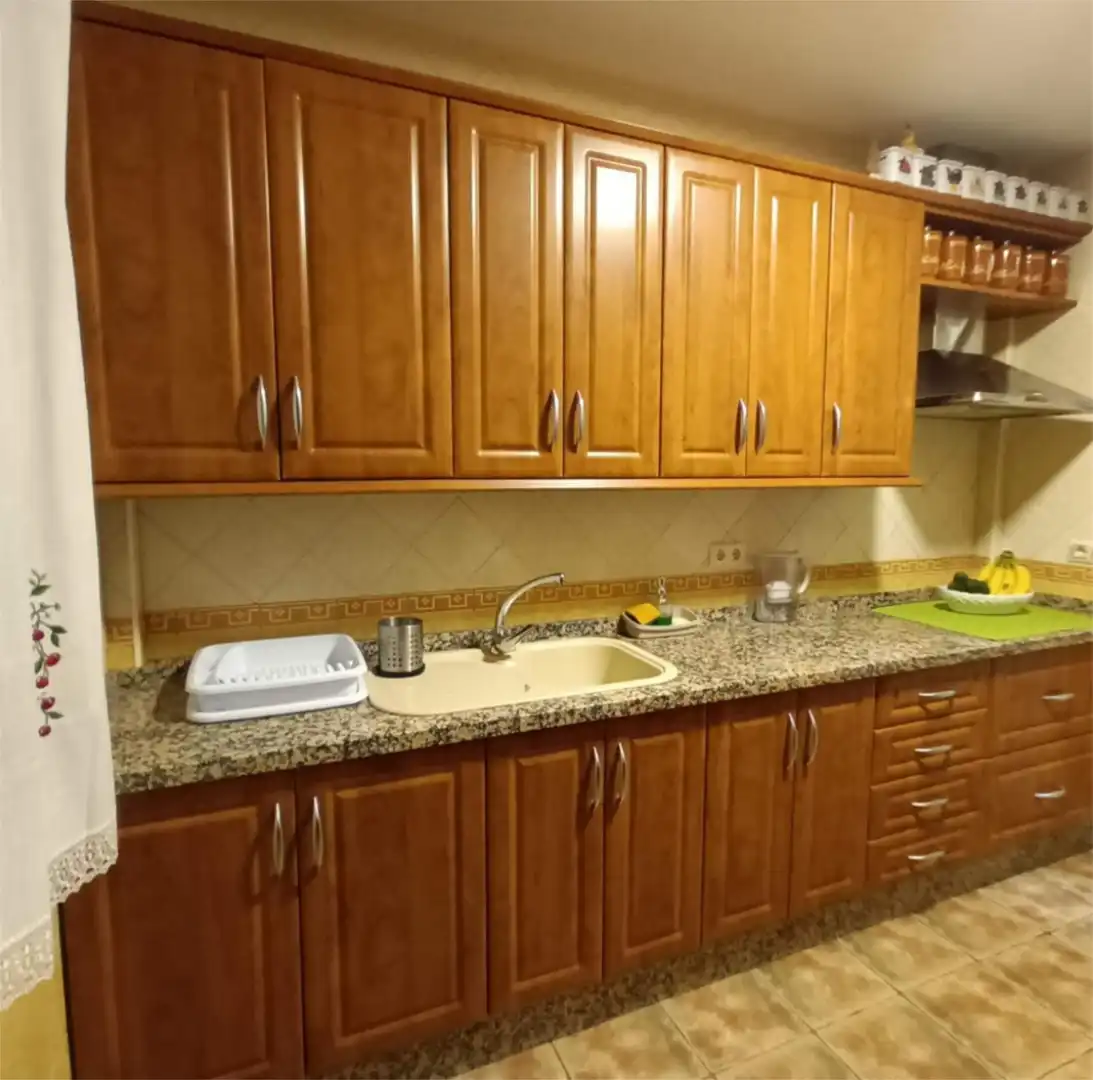 Casa adosada en venta en Calle el Montero, 1, Medina Sidonia Cocina de Casa adosada en venta en Medina Sidonia con Aire acondicionado y Terraza