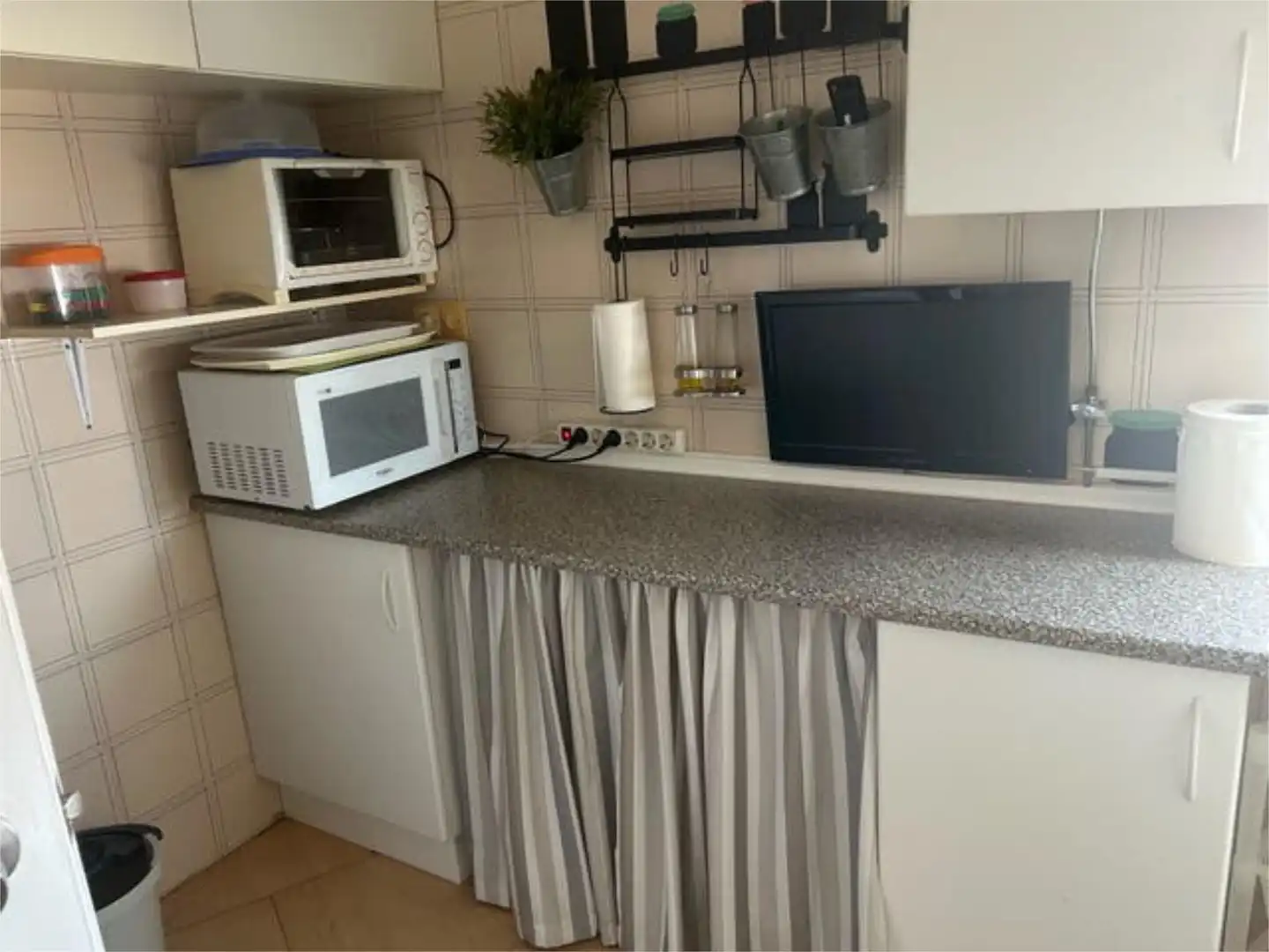Flat for rent in Santuario Kitchen of Flat for rent in Chipiona with Terrace, Storage room and Furnished