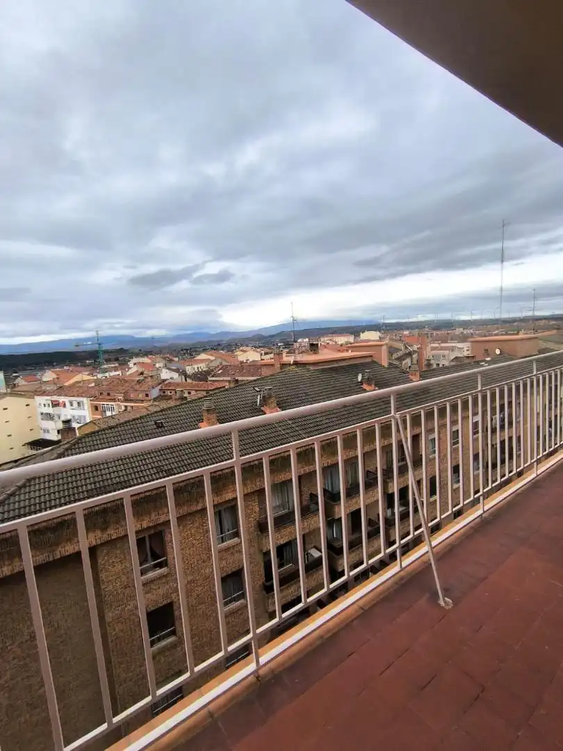 Zimmer in Calle Bebricio, 40, Calahorra Zimmer in Calle Bebricio, 40, Calahorra
