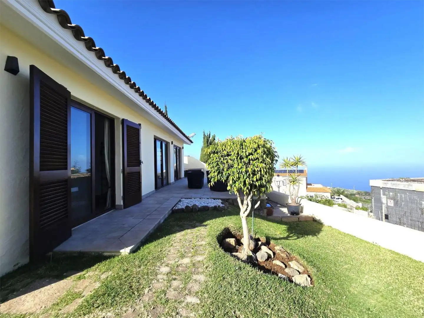 Casa o chalet en venta en Calle Drago, 4, El Sauzal Vista exterior de Casa o chalet en venta en El Sauzal con Terraza y Piscina