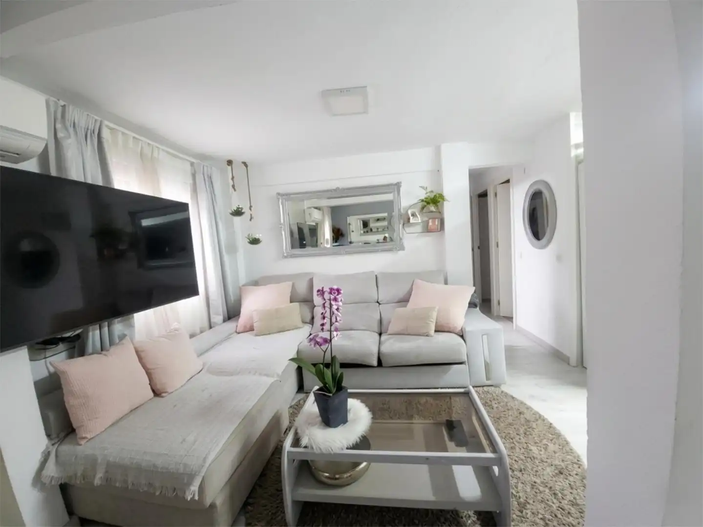 Piso en venta en Calle San Juan del Viso, 7, Chorrillo Sala de estar de Piso en venta en Alcalá de Henares con Aire acondicionado, Calefacción y Parquet
