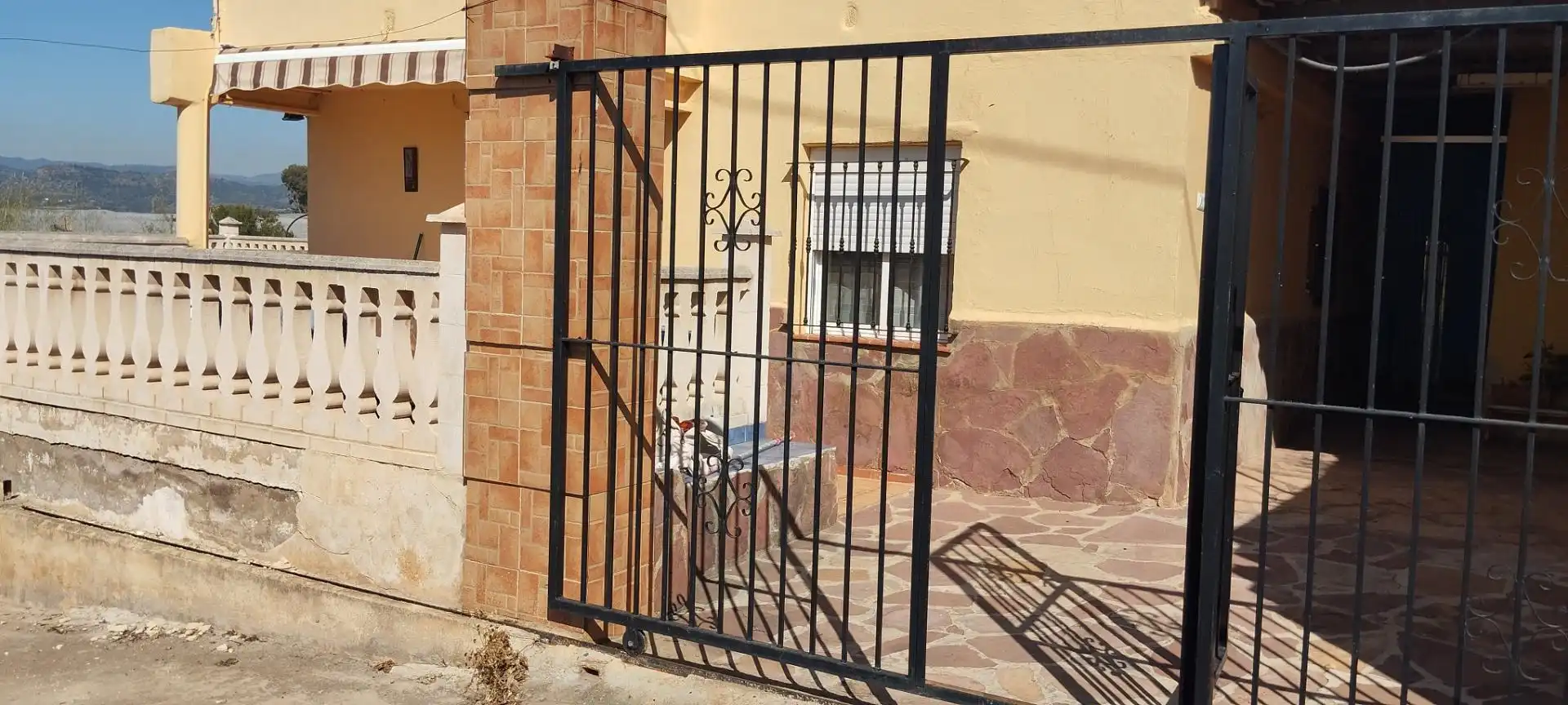 Jardín de Casa o chalet en venta en Sagunto / Sagunt con Terraza y Piscina
