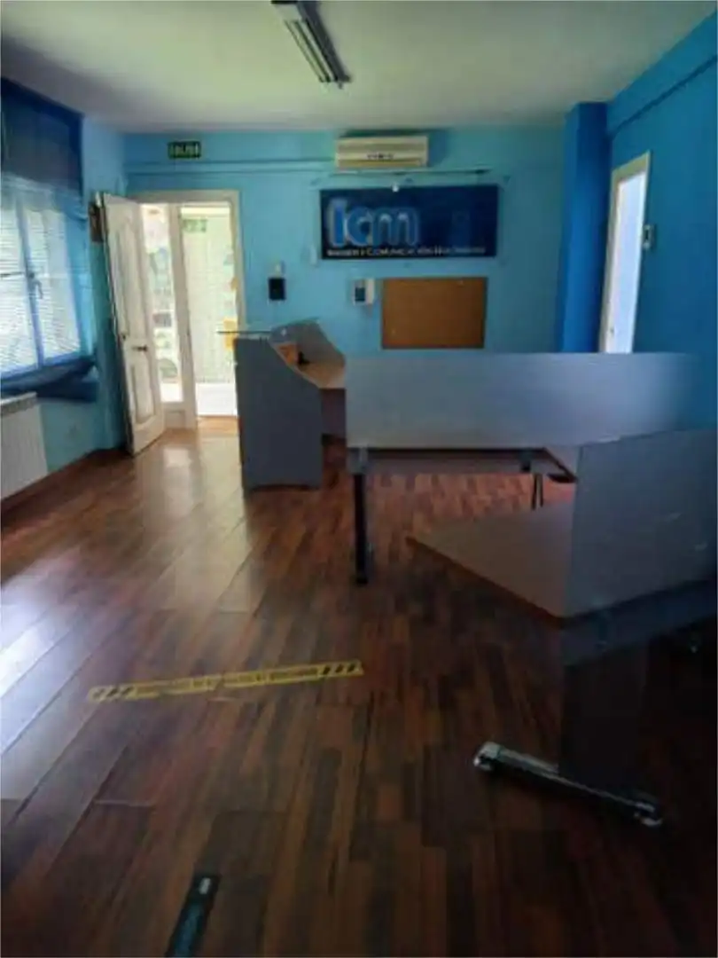 Office for rent in Madrid  with Air Conditioner