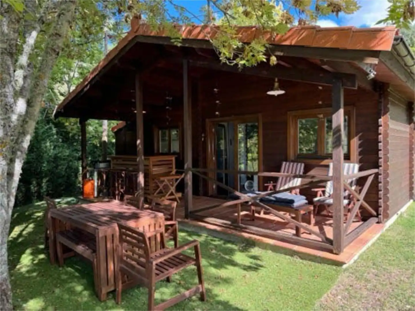 Terrassa de Casa o xalet en venda en Los Barrios de Luna  amb Jardí privat, Terrassa i Traster