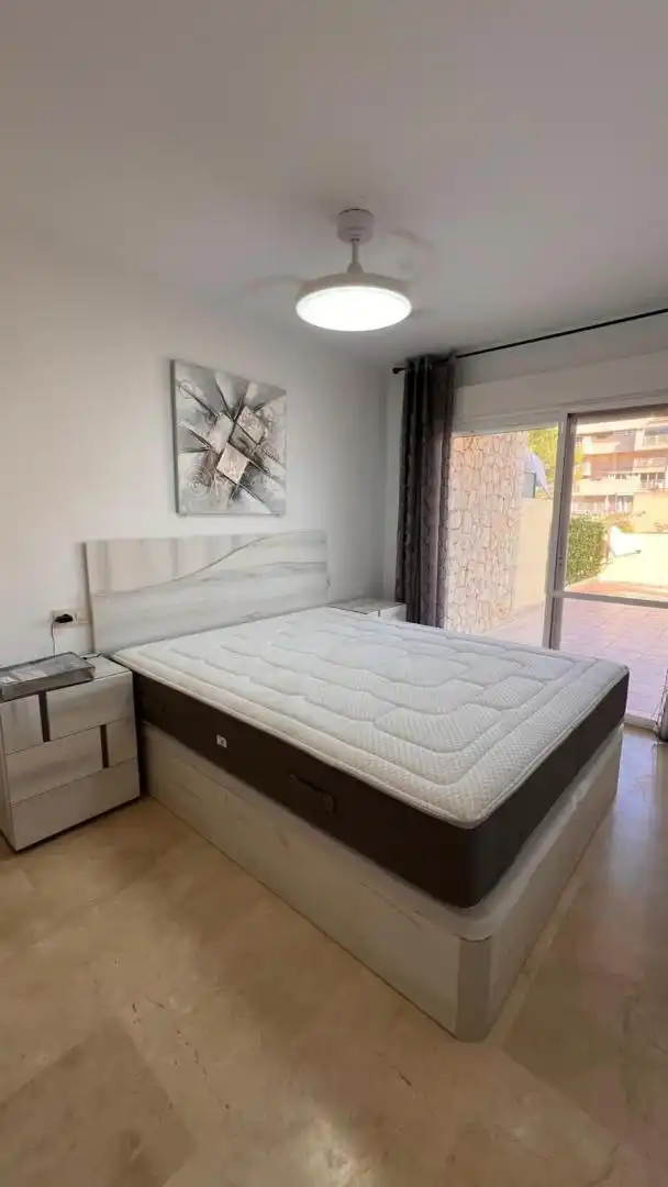 Dormitori de Dúplex de lloguer en Calpe / Calp amb Aire condicionat, Terrassa i Piscina