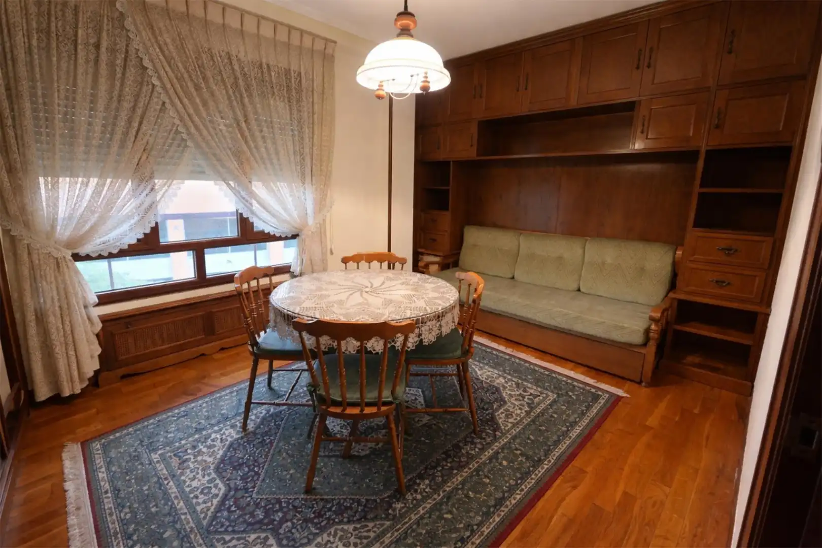 Piso en venta en Avenida de Pedro Masaveu, 29, Auditorio - Seminario - Parque de Invierno Comedor de Piso en venta en Oviedo con Terraza y Balcón