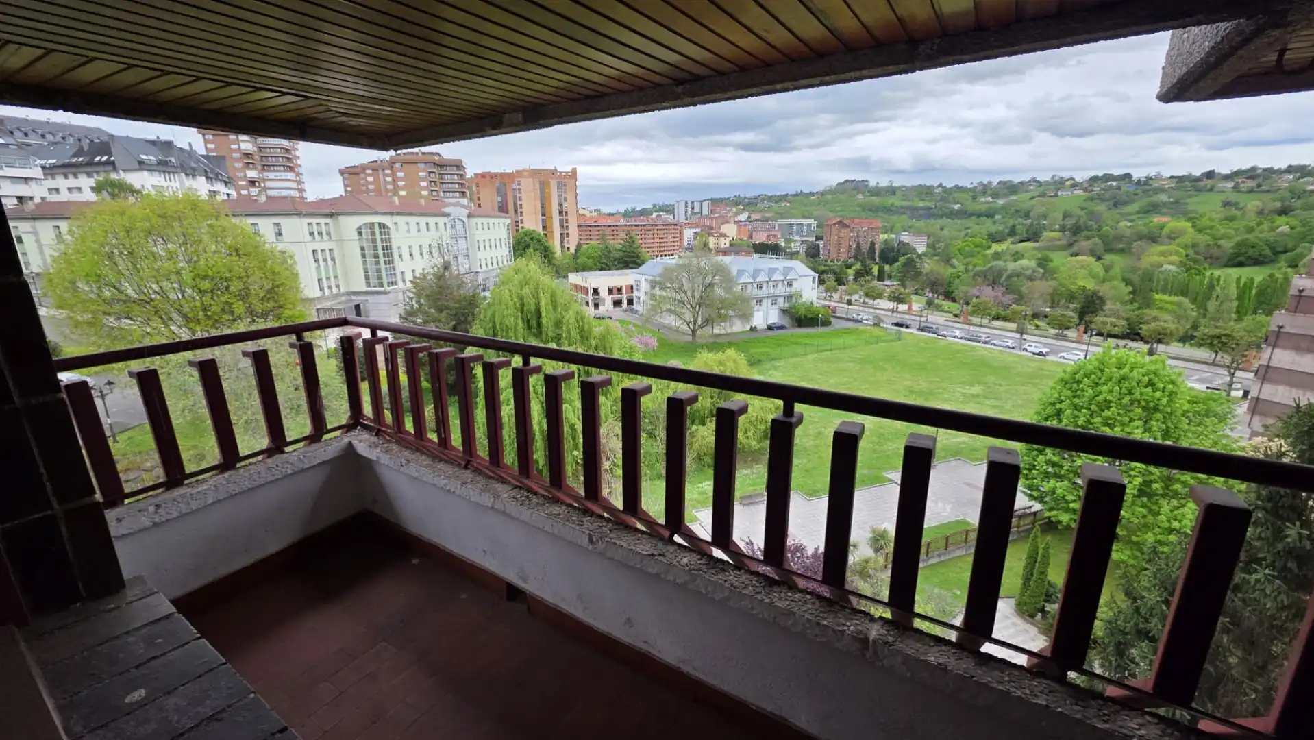 Piso en venta en Avenida de Pedro Masaveu, 29, Auditorio - Seminario - Parque de Invierno Terraza de Piso en venta en Oviedo con Terraza y Balcón