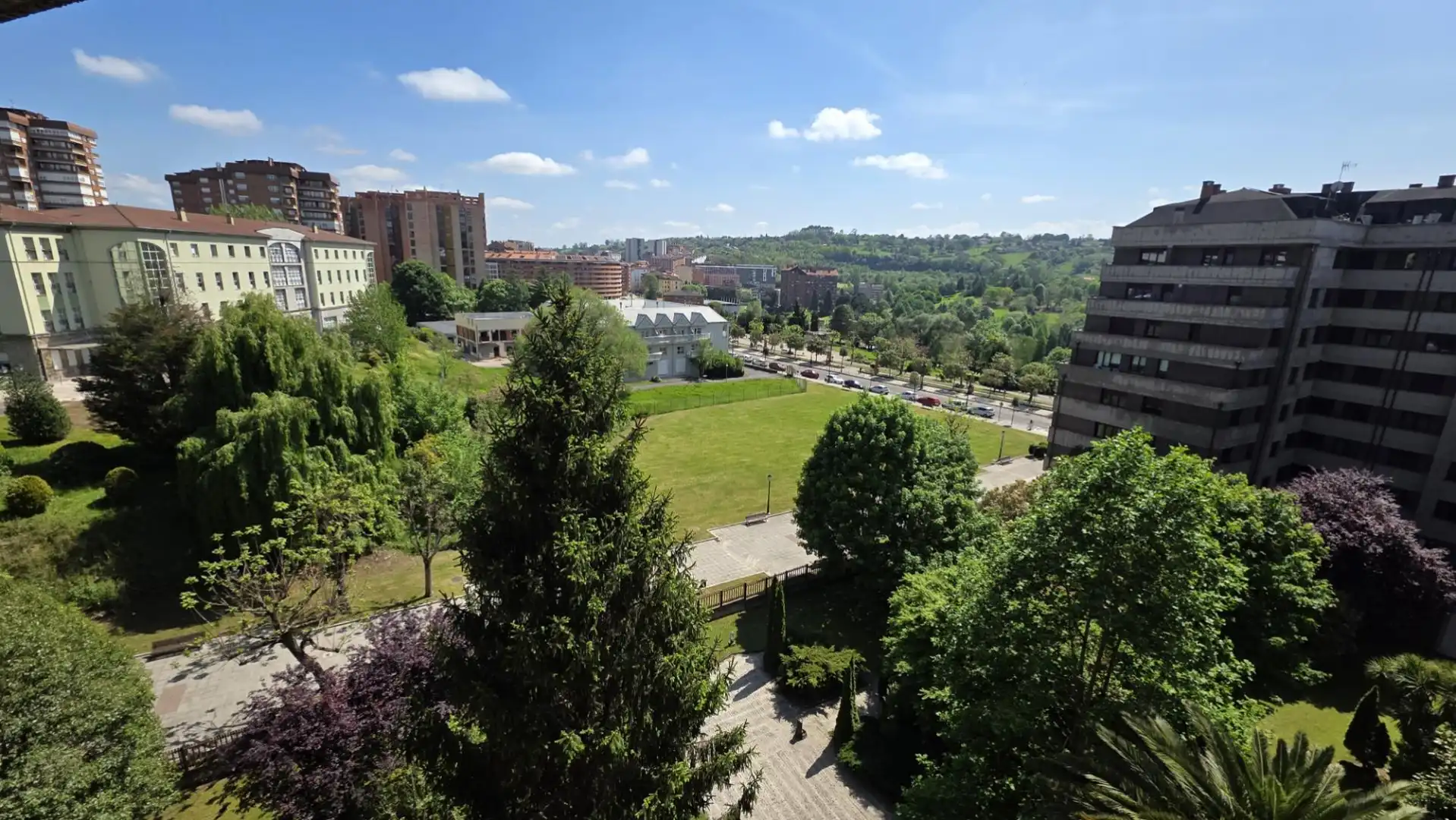 Piso en venta en Avenida de Pedro Masaveu, 29, Auditorio - Seminario - Parque de Invierno Vista exterior de Piso en venta en Oviedo con Terraza y Balcón