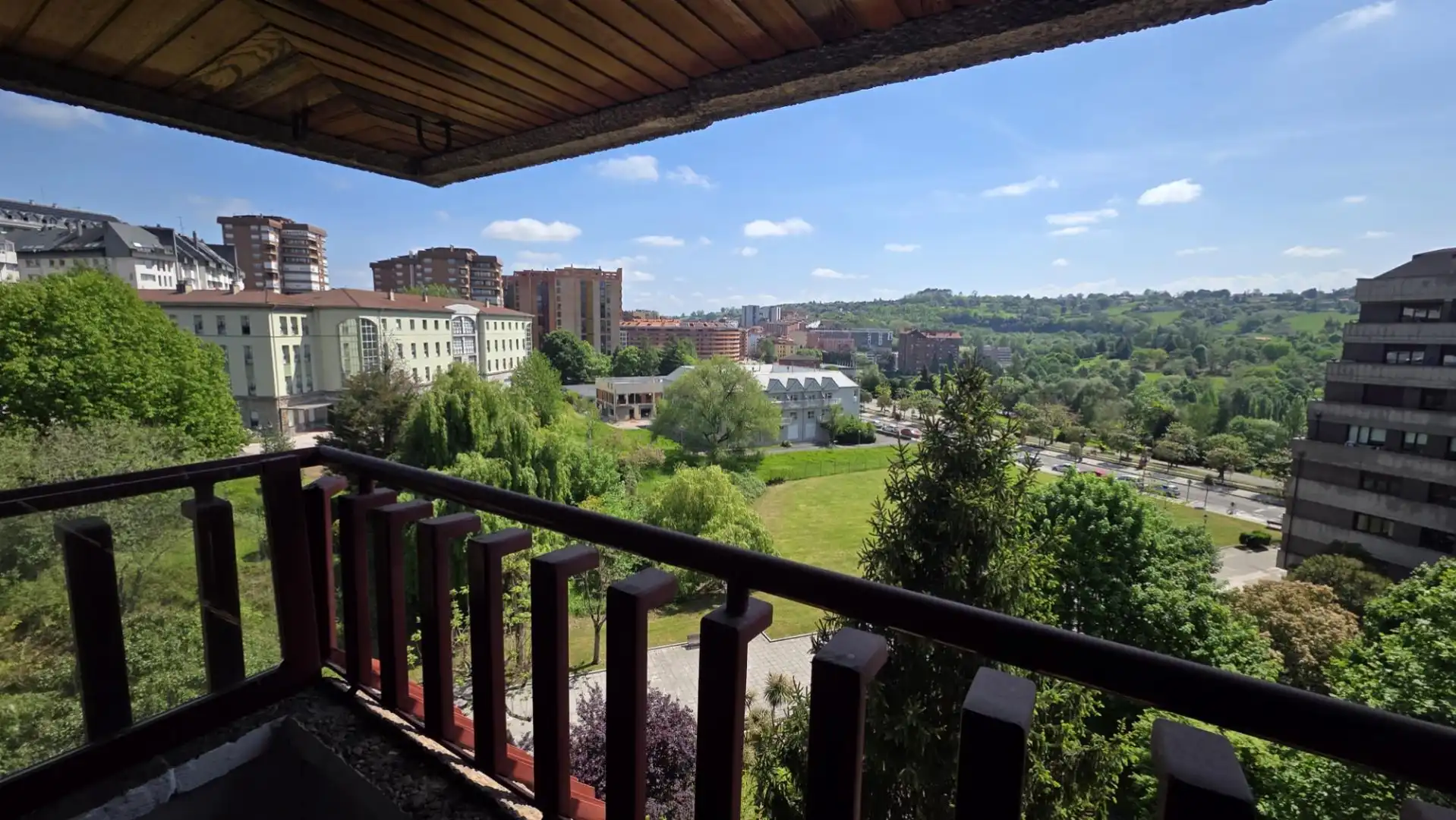 Piso en venta en Avenida de Pedro Masaveu, 29, Auditorio - Seminario - Parque de Invierno Terraza de Piso en venta en Oviedo con Terraza y Balcón