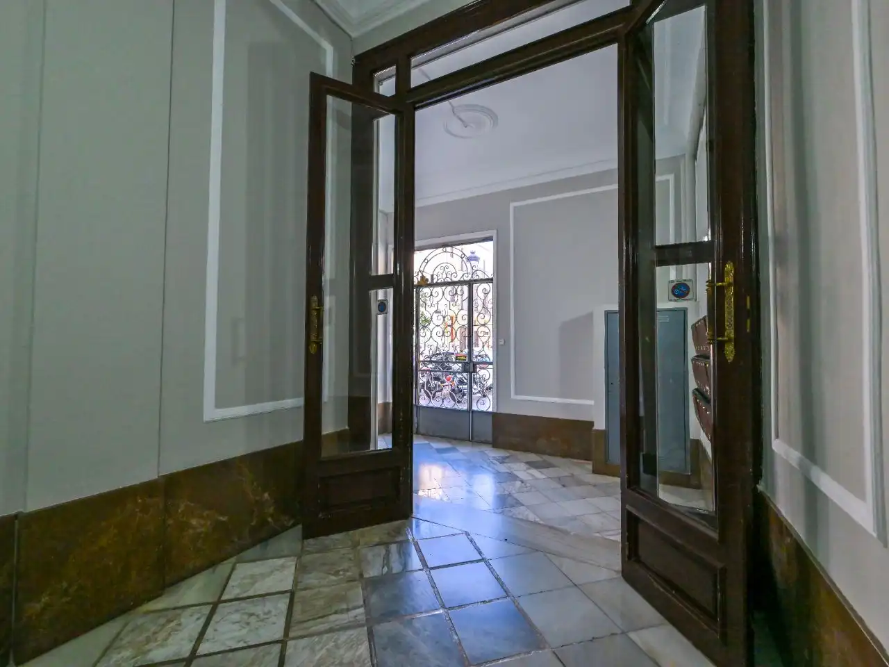 Wohnung zum Verkauf in Carrer de Sant Donís, 1, El Carme Wohnung zum Verkauf in Valencia Capital mit Klimaanlage