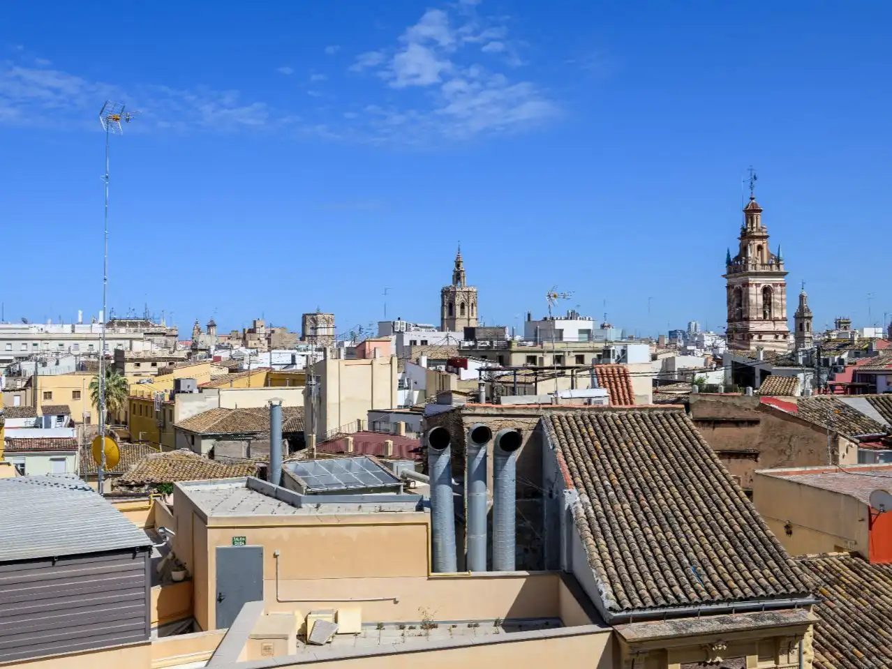 Wohnung zum Verkauf in Carrer de Sant Donís, 1, El Carme Außenansicht von Wohnung zum Verkauf in Valencia Capital mit Klimaanlage