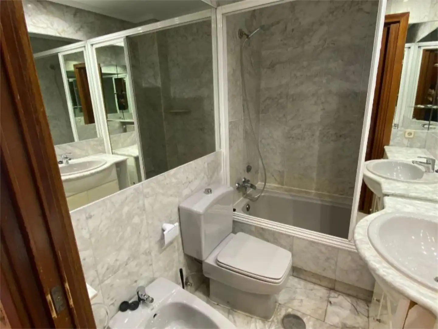 Piso en venta en Travesía de Ronda, 5, Rosas - Musas Baño de Piso en venta en Madrid Capital con Terraza