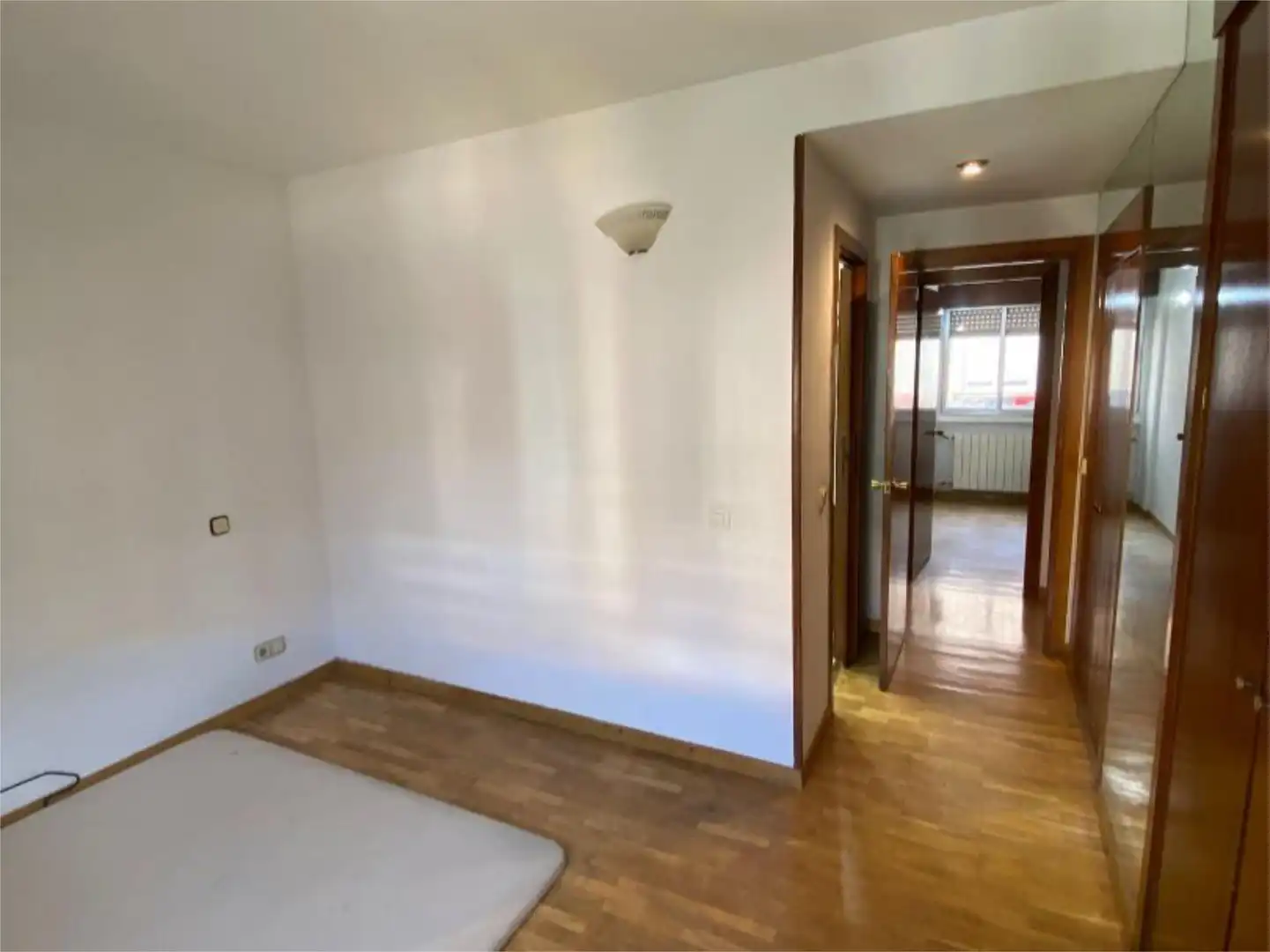 Piso en venta en Travesía de Ronda, 5, Rosas - Musas Habitación de Piso en venta en Madrid Capital con Terraza