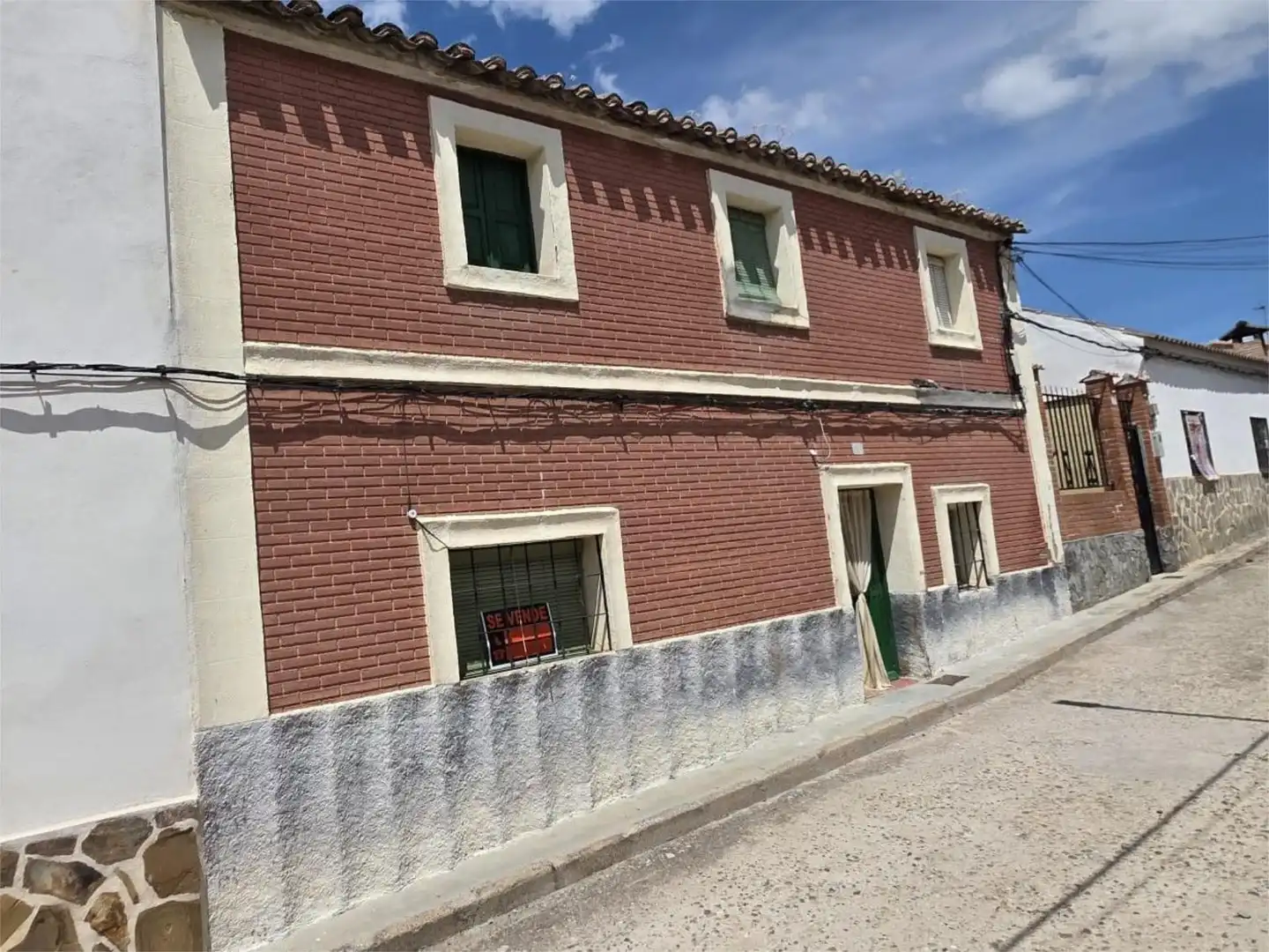 Vista exterior de Pis en venda en San Martín de Pusa amb Calefacció, Traster i Moblat