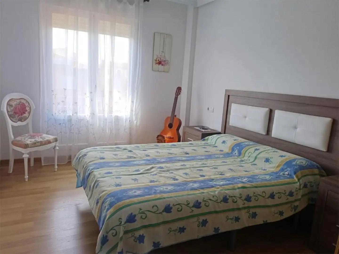 Casa adosada en venda a Calle San José, 21, Alesanco Dormitori de Casa adosada en venda en Alesanco amb Terrassa i Balcó
