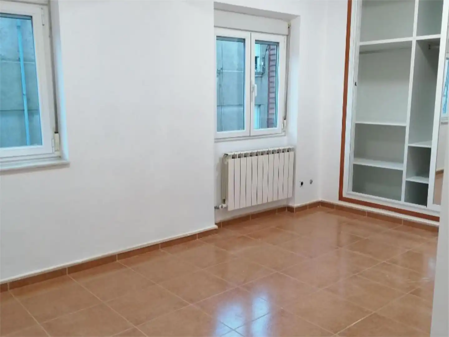 Pis en venda a Calle Francisco Fernández Diez, 3, Armunia Dormitori de Pis en venda en León Capital amb Calefacció