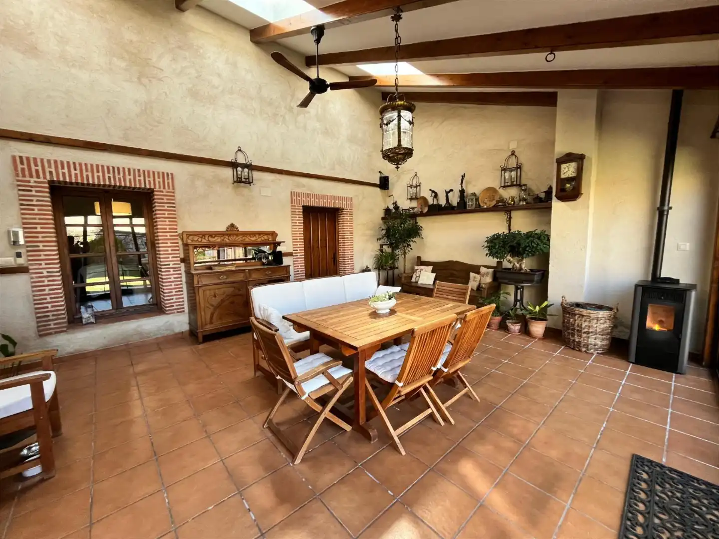 Casa adosada en venda a Calle Ramón y Cajal, 22, Arabayona de Mógica Terrassa de Casa adosada en venda en Arabayona de Mógica amb Calefacció, Jardí privat i Parquet