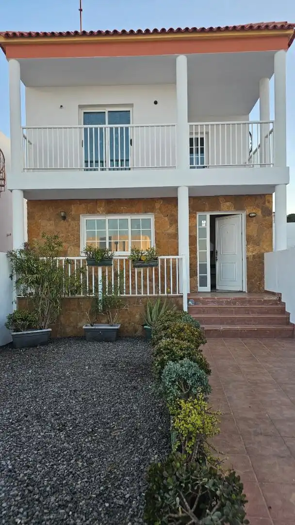 Vista exterior de Dúplex en venda en Puerto del Rosario amb Terrassa i Balcó
