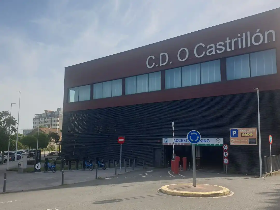 Piso en venta en Rúa Miramar Castrillón, 12, Los Castros - Castrillón Vista exterior de Piso en venta en A Coruña Capital