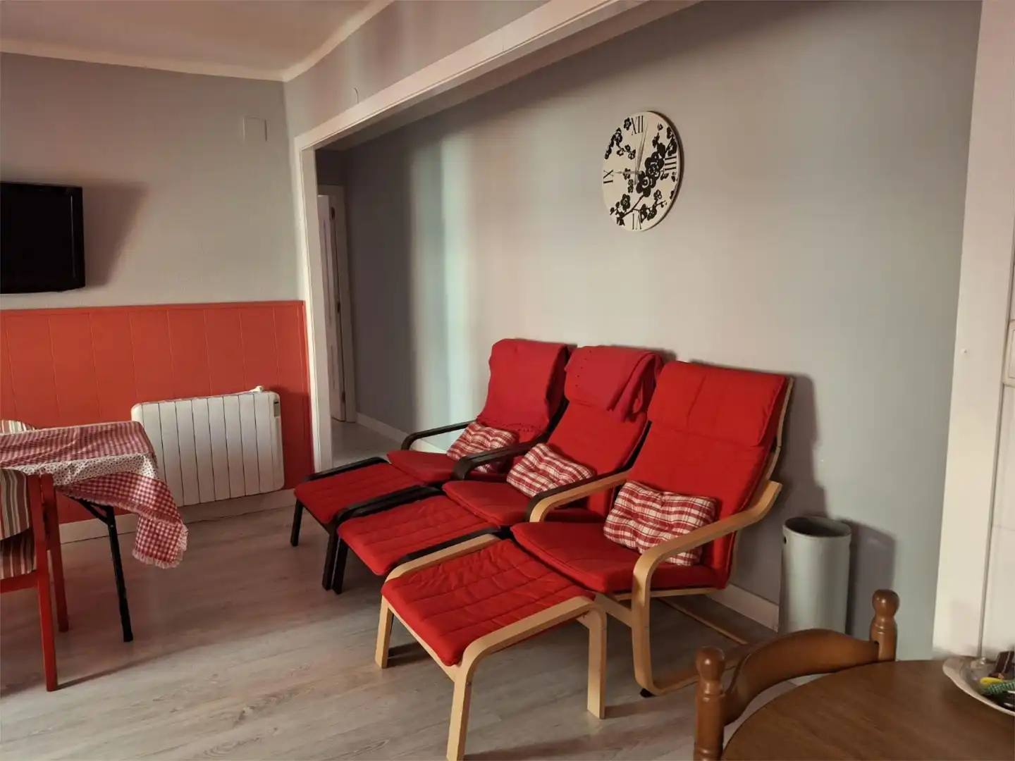Wohnung zum Verkauf in Calle Santander, 2, Villarcayo de Merindad de Castilla la Vieja Wohnzimmer von Wohnung zum Verkauf in Villarcayo de Merindad de Castilla la Vieja mit Balkon