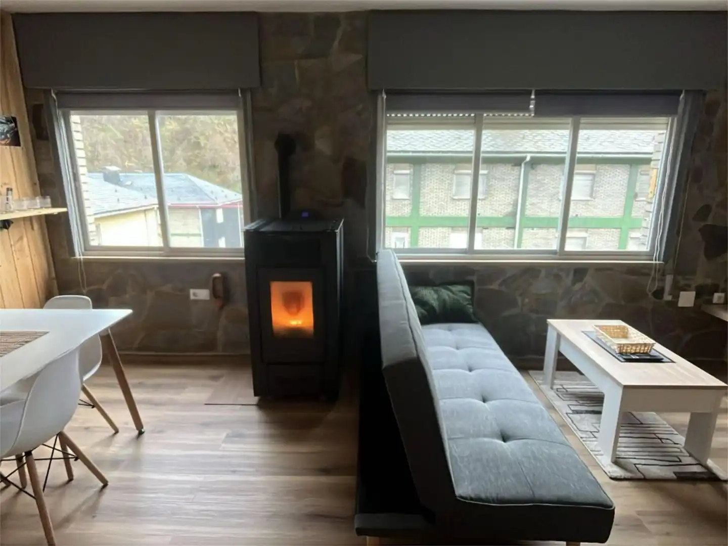 Living room of Flat for rent in Degaña  with Heating, Parquet flooring and Furnished