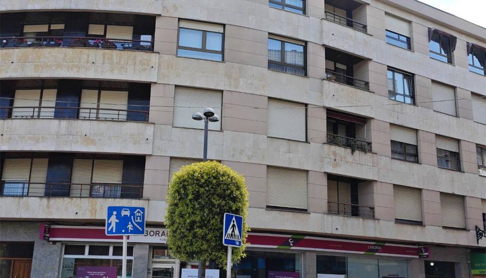 Piso en venta en Ocho de Enero Kalea, 10, Gernika-Lumo, Bizkaia - imagen 1 Foto 1 de Piso en venta en Ocho de Enero Kalea, 10, Gernika-Lumo, Bizkaia