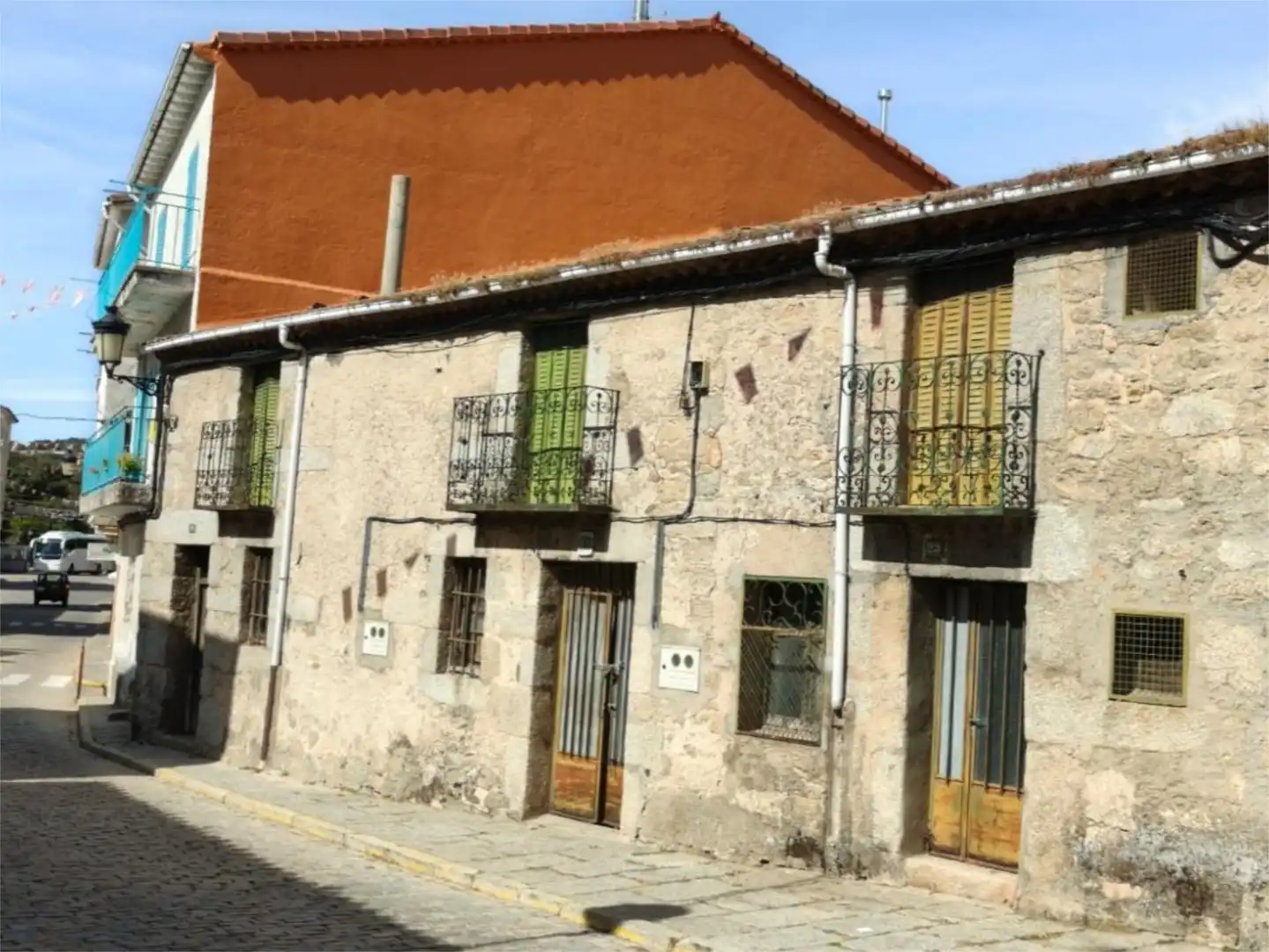 Vista exterior de Piso en venta en Peguerinos con Balcón