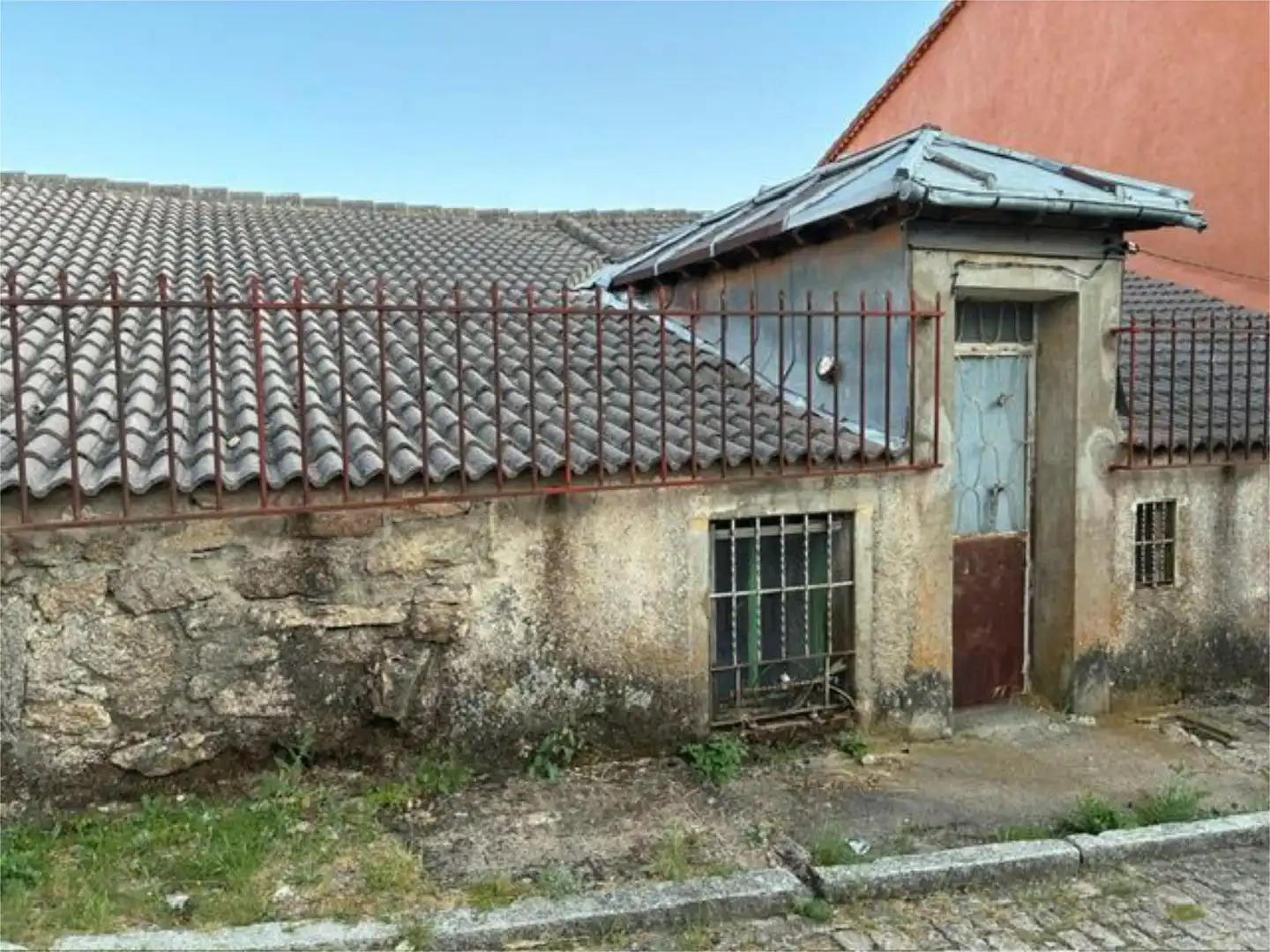 Vista exterior de Piso en venta en Peguerinos con Balcón