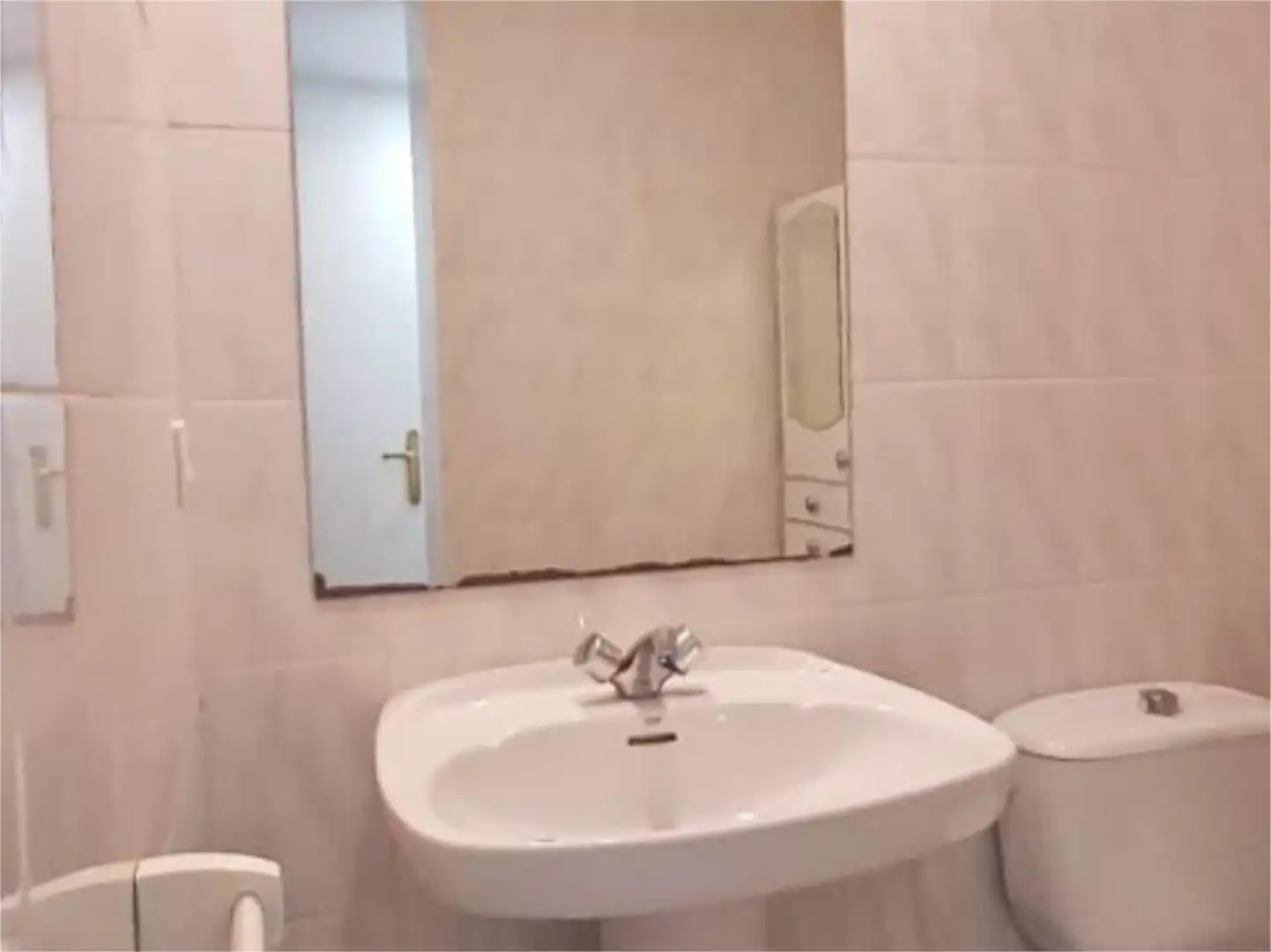 Bathroom of Study for rent in  Madrid Capital