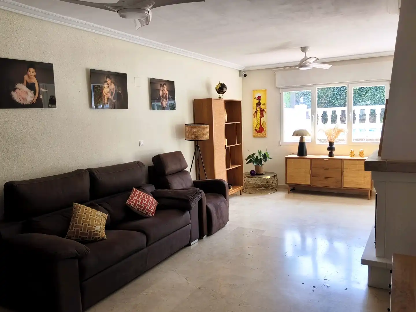 Sala de estar de Casa o chalet en venta en La Nucia con Aire acondicionado, Calefacción y Jardín privado