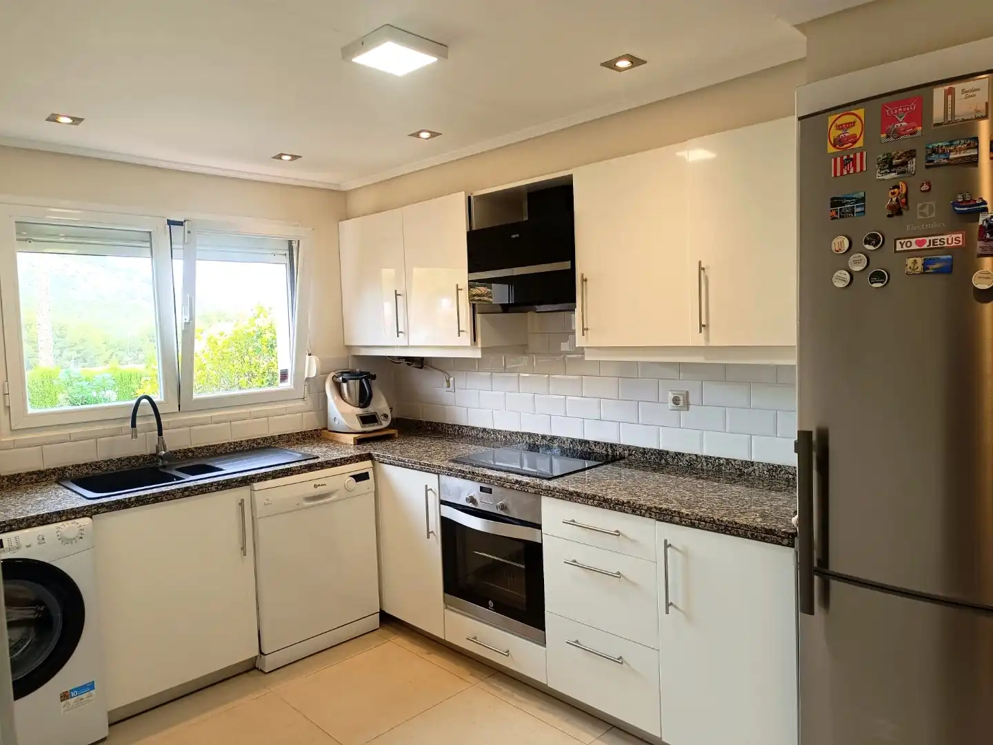 Cocina de Casa o chalet en venta en La Nucia con Aire acondicionado, Calefacción y Jardín privado