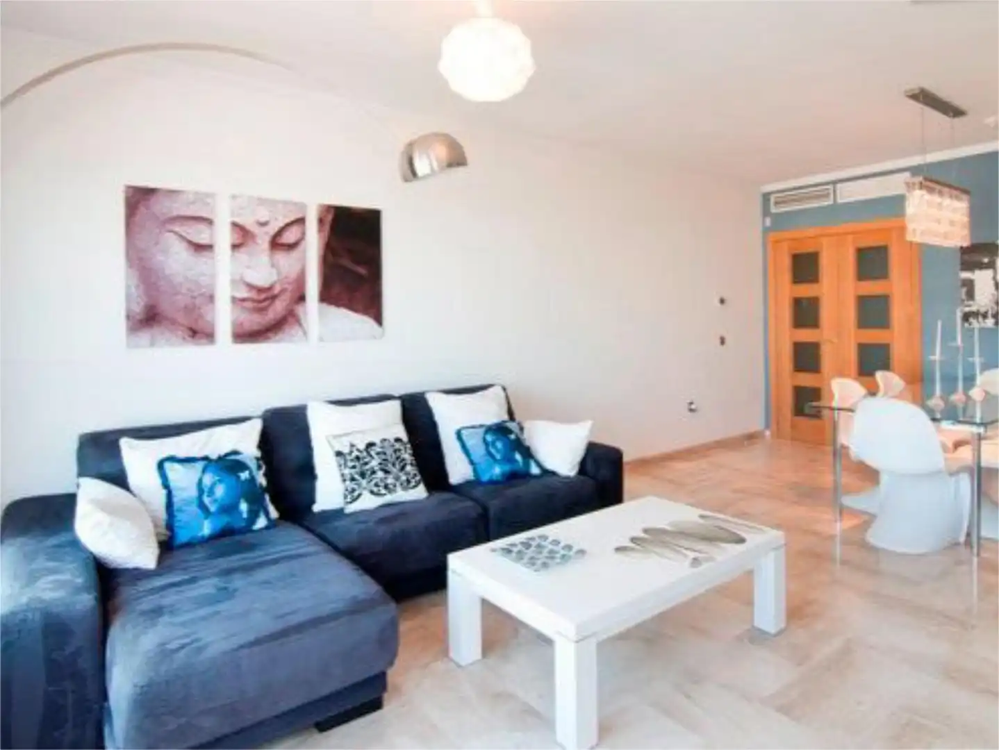 Piso de alquiler en Calle Pacífico, 31, Paseo Marítimo Oeste - Pacífico Sala de estar de Piso de alquiler en Málaga Capital con Aire acondicionado, Terraza y Balcón