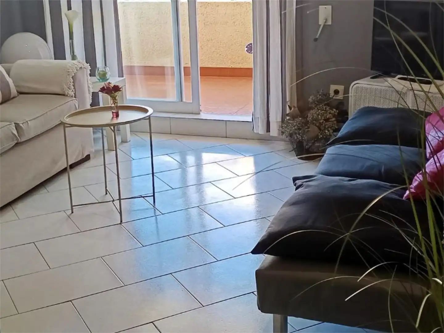 Wohnzimmer von Wohnung zur Miete in Sanxenxo mit Schwimmbad, Möbliert und Balkon