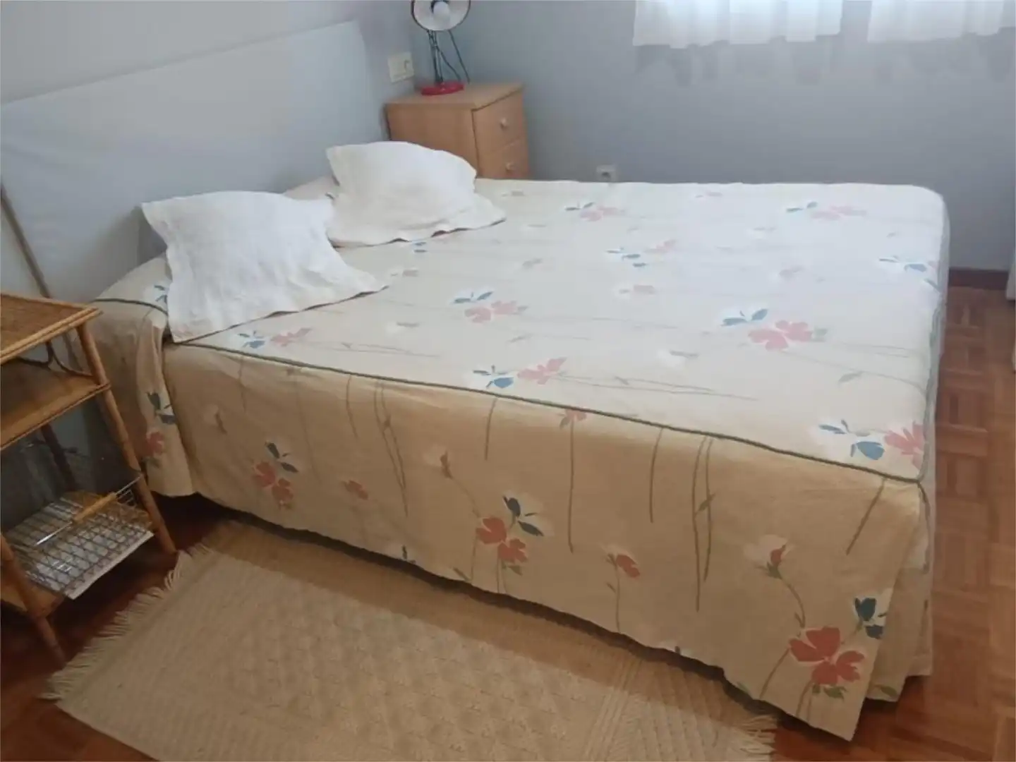 Schlafzimmer von Wohnung zur Miete in Sanxenxo mit Schwimmbad, Möbliert und Balkon