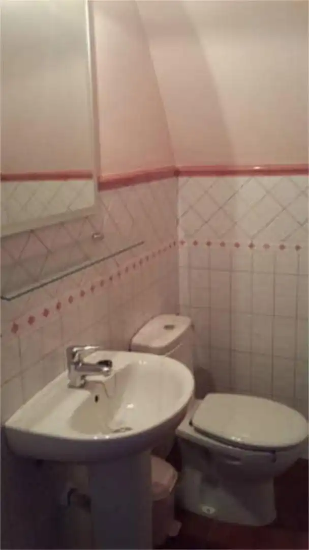 Baño de Casa o chalet de alquiler en Constantina con Terraza y Se aceptan mascotas