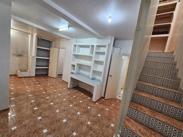 Local comercial en Venta en Calle Arenisca, 25 en Santa Cristina - San Rafael