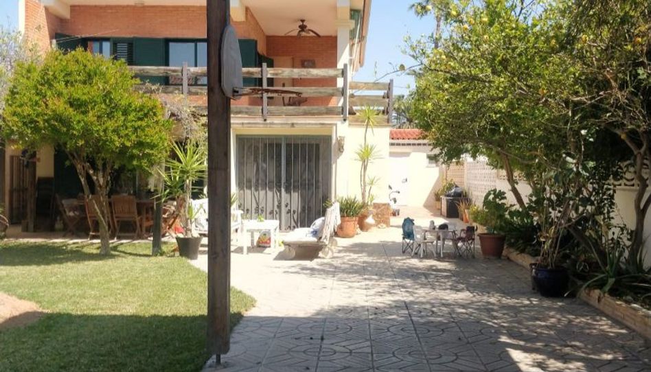 Casa o chalet en venta en Carrer Burjassot, 19, Corinto - Almarda, Sagunto / Sagunt - imagen 1 Foto 1 de Casa o chalet en venta en Carrer Burjassot, 19, Corinto - Almarda, Sagunto / Sagunt