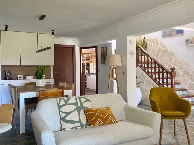 Casa o xalet en venda a Carrer Burjassot, 19, Corinto - Almarda Sala d'estar de Casa o xalet en venda en Sagunto / Sagunt amb Aire condicionat, Calefacció i Jardí privat
