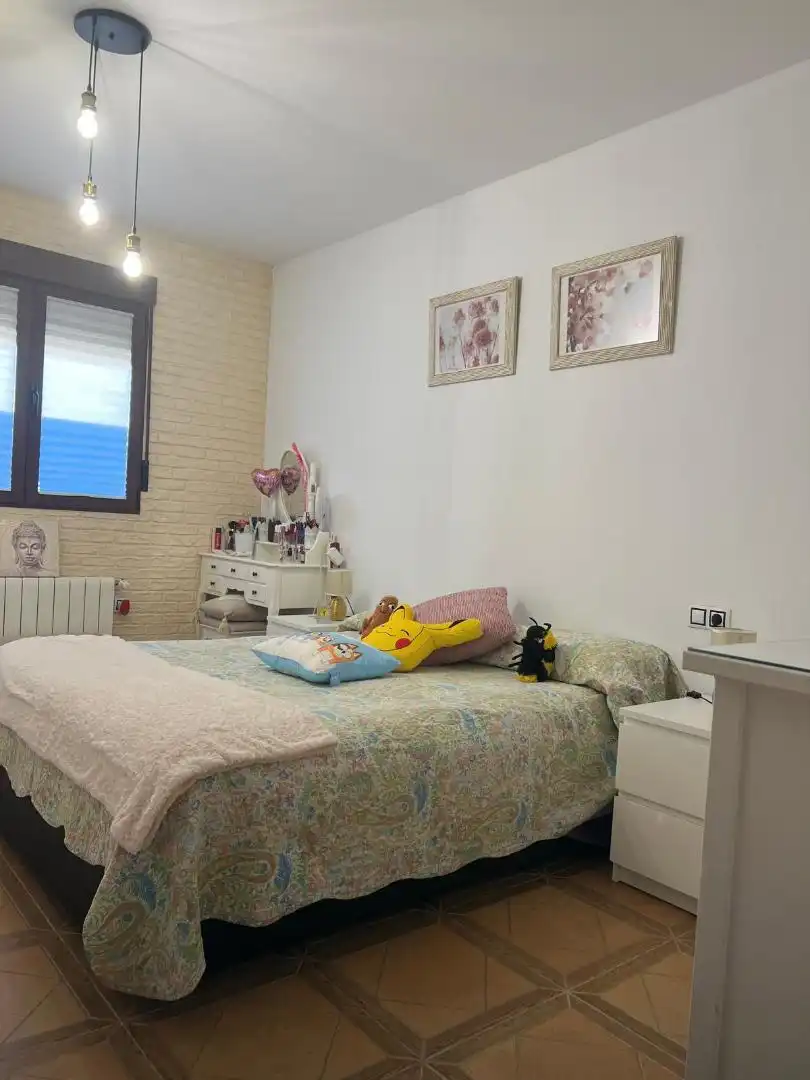 Casa o xalet en venda a Calle Vereda de Santa Ana, 33, Caudete Dormitori de Casa o xalet en venda en Caudete amb Terrassa, Piscina i Balcó