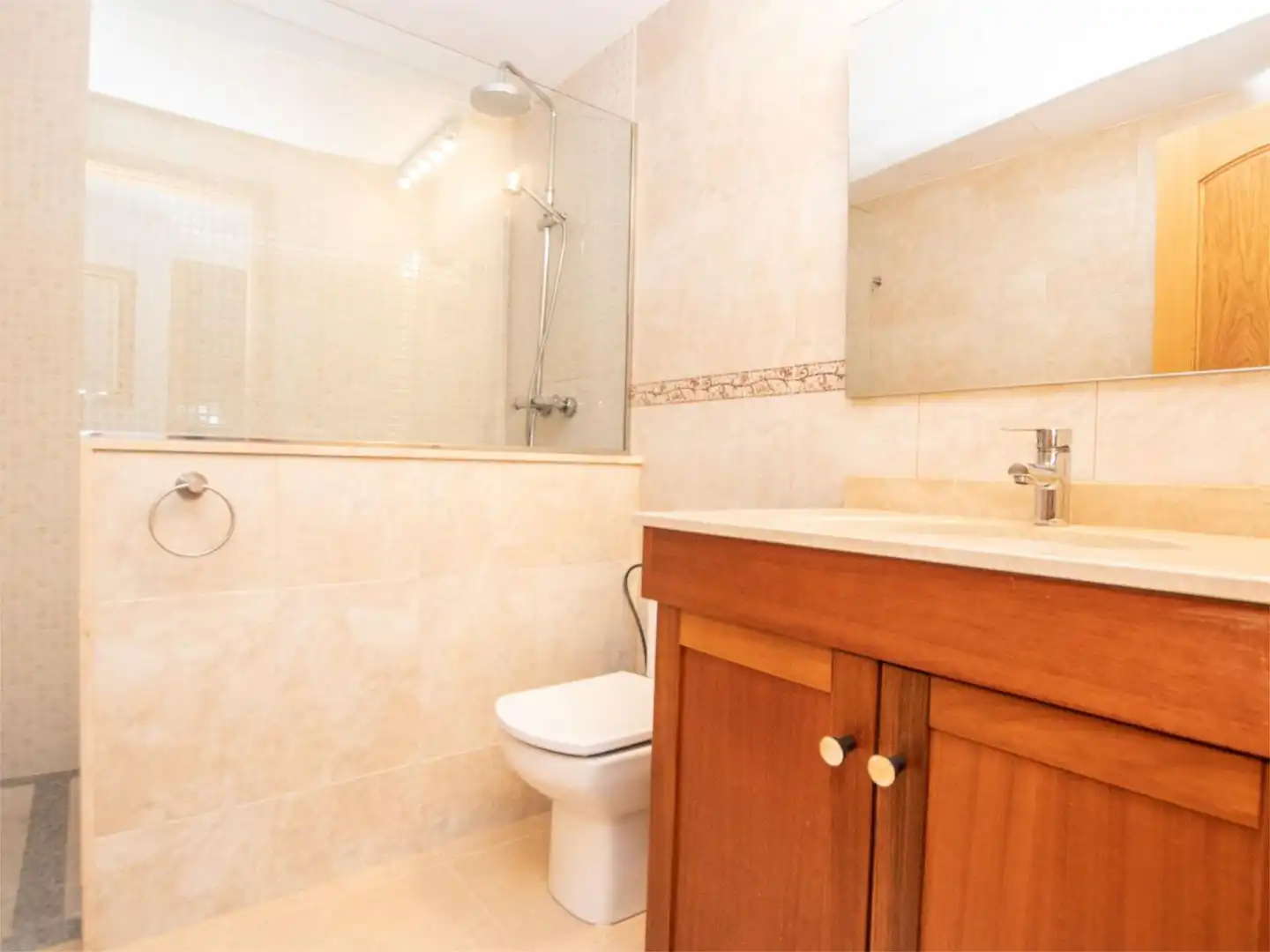 Baño de Planta baja de alquiler en Marratxí con Aire acondicionado, Terraza y Trastero