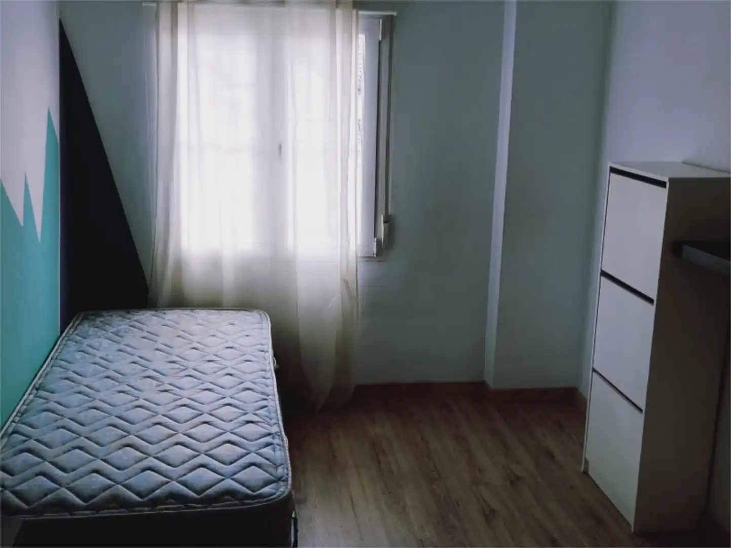 Habitación de Piso de alquiler en Béjar con Calefacción, Parquet y Amueblado