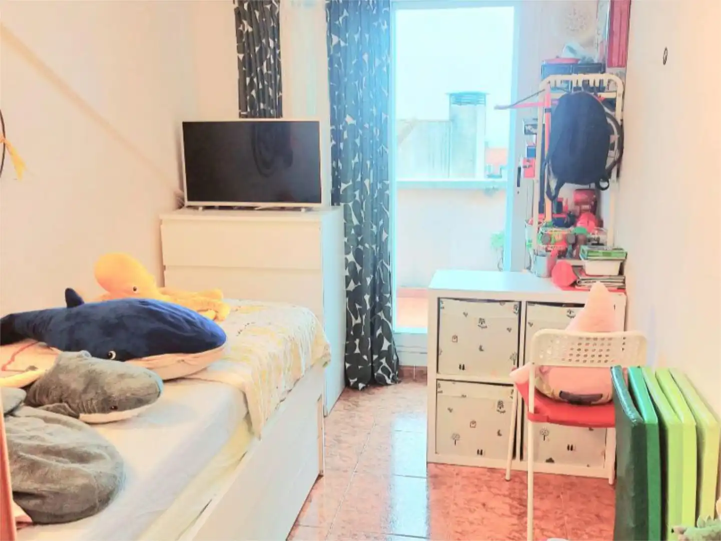 Piso en venta en Calle Cruz Verde, 18, Valdemorillo pueblo Habitación de Piso en venta en Valdemorillo con Calefacción, Terraza y Amueblado