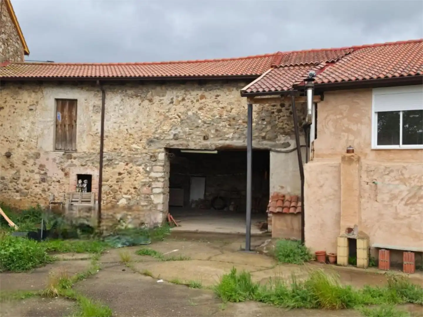 Pis en venda a Calle Real, 25, La Robla Vista exterior de Pis en venda en La Robla amb Calefacció