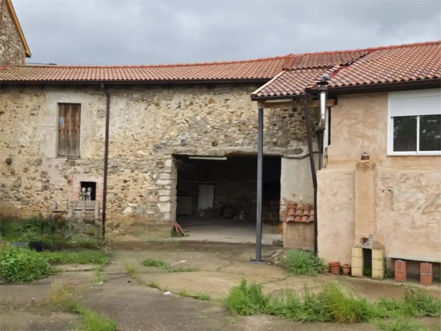 Pis en venda a Calle Real, 25, La Robla Vista exterior de Pis en venda en La Robla amb Calefacció
