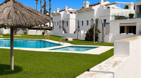 Foto 2 de Casa o chalet en venta en Calle Dardanelos, 9, Villamartín - Las Filipinas, Orihuela