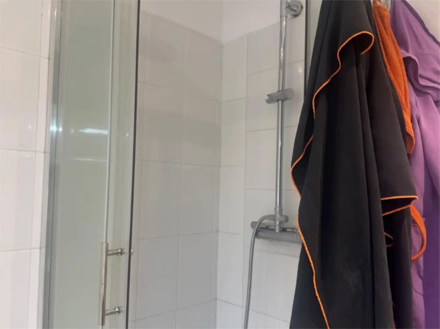 Wohnung zum Verkauf in Plaça de la Palmera, 3, Centre Badezimmer von Wohnung zum Verkauf in Figueres mit Klimaanlage und Terrasse