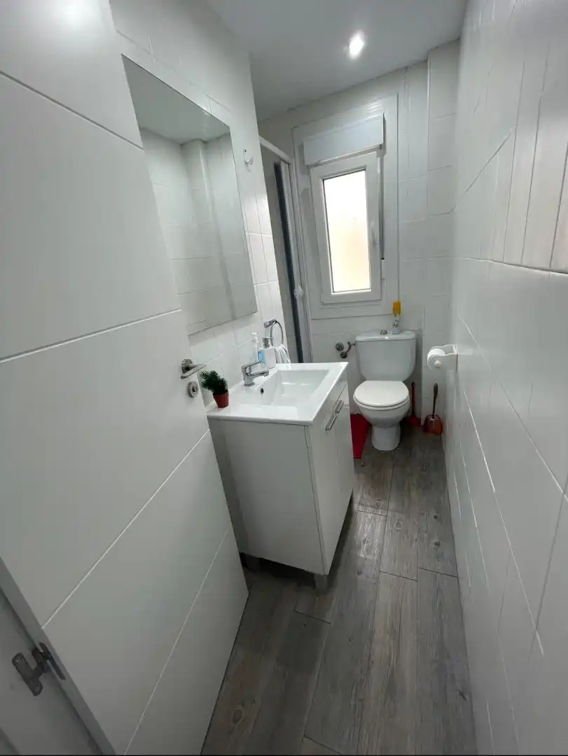 Piso de alquiler en Calle Fernando de los Ríos, 84, Los Castros Baño de Piso de alquiler en Santander con Calefacción, Amueblado y Videoportero