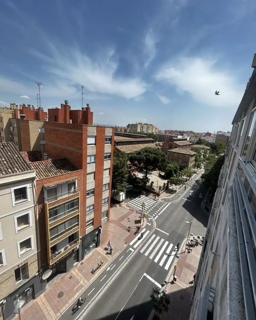 Vista exterior de Pis en venda en  Zaragoza Capital amb Aire condicionat i Terrassa