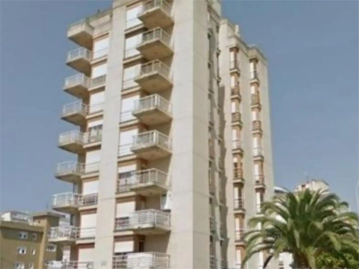 Außenansicht von Wohnung zum Verkauf in Laredo mit Terrasse